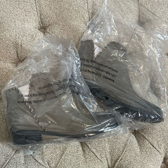 Dirty Laundry Faux Suede Booties‎ - Picture 13 of 13